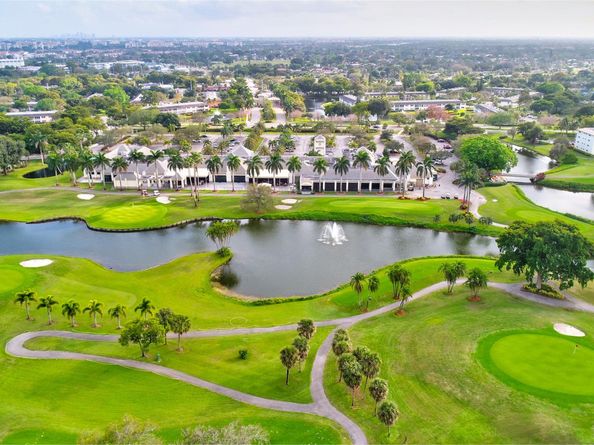2403 Antigua Cir E3, Coconut Creek FL 33066