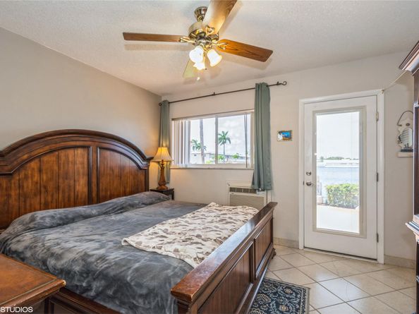 1050 SW 11th St 4, Hallandale Beach FL 33009