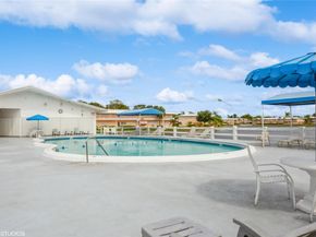 1050 SW 11th St 4, Hallandale Beach FL 33009