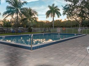 120 Sparrow Drive 302, Royal Palm Beach FL 33411