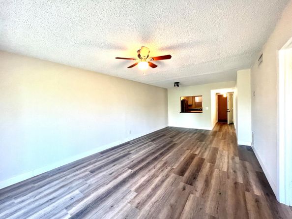 120 Sparrow Drive 302, Royal Palm Beach FL 33411