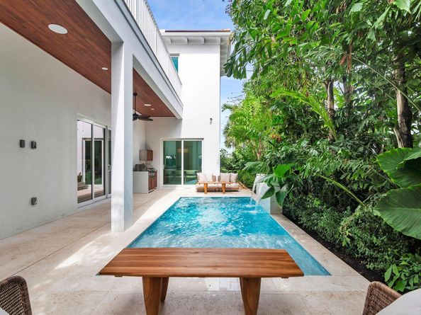 369 Avila Road, West Palm Beach FL 33405