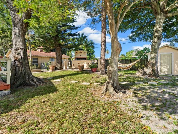 918 Grace Avenue, Lake Worth FL 33461