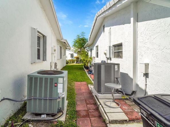 1904 SW 17th Ave, Boynton Beach FL 33426