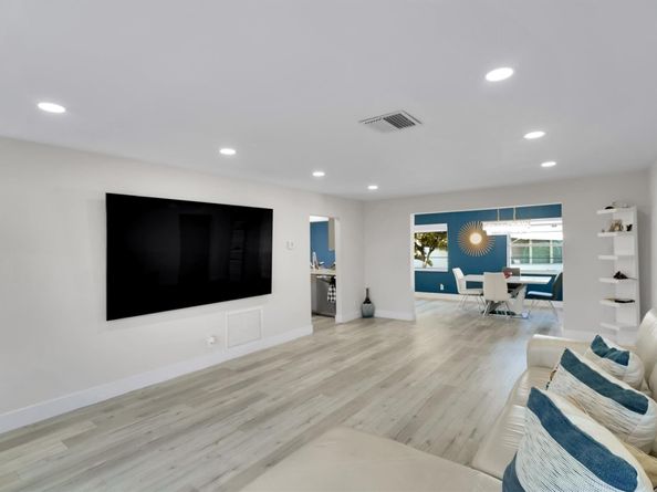 1904 SW 17th Ave, Boynton Beach FL 33426
