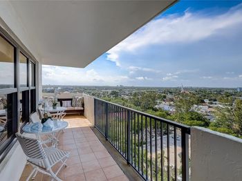 3200 Port Royale Dr