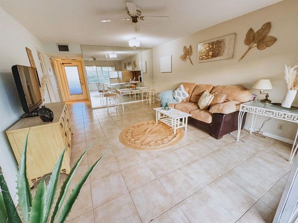 8842 W Mcnab Rd 303, Tamarac FL 33321