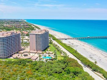 700 Ocean Royale Way