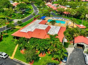 8536 Casa Del Lago 49 B, Boca Raton FL 33433
