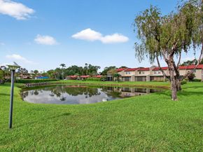 8536 Casa Del Lago 49 B, Boca Raton FL 33433