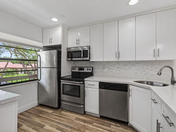 8536 Casa Del Lago 49 B, Boca Raton FL 33433