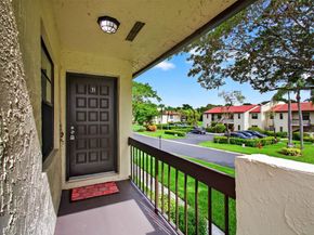 8536 Casa Del Lago 49 B, Boca Raton FL 33433