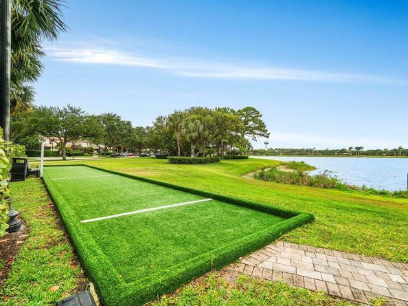 62 Stoney Drive, Palm Beach Gardens FL 33410