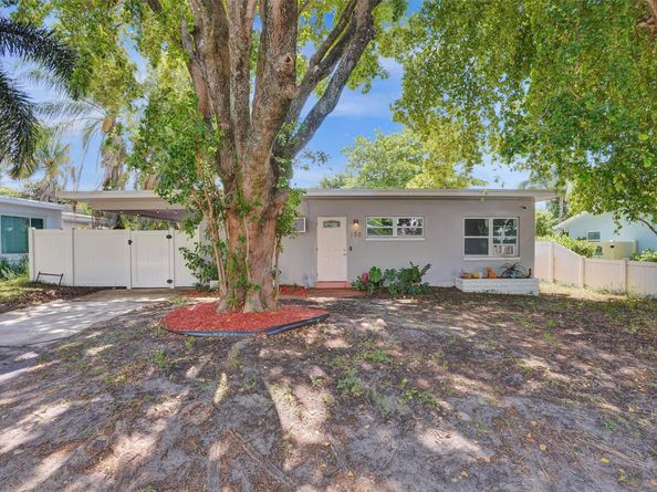 130 Akron St, Lake Worth Beach FL 33461