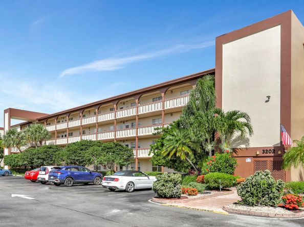 3202 Portofino Pt B2, Coconut Creek FL 33066