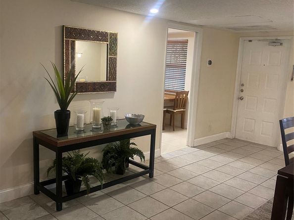 4007 N Cypress Dr 102, Pompano Beach FL 33069
