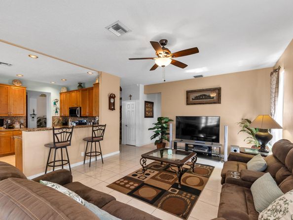 3091 Bayberry Way, Margate FL 33063