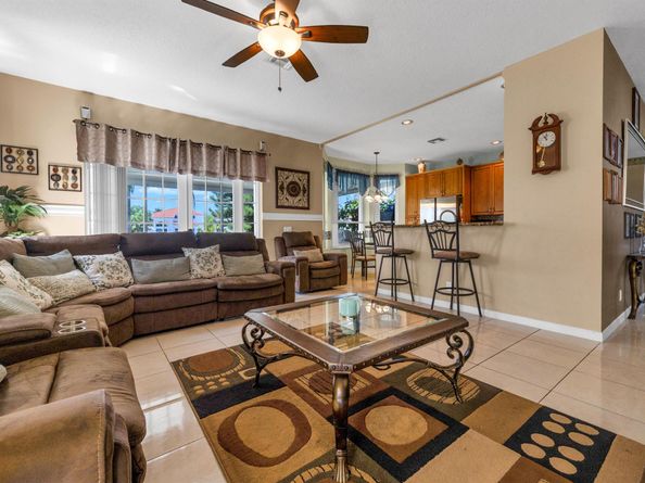 3091 Bayberry Way, Margate FL 33063