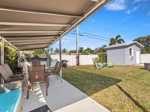 921 SE 13th Court, Deerfield Beach FL 33441