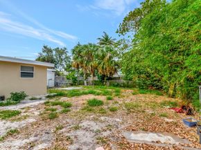 125 E Hart Street, Lantana FL 33462