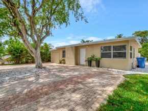 125 E Hart Street, Lantana FL 33462