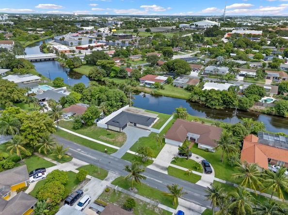 1637 40th Street, West Palm Beach FL 33407