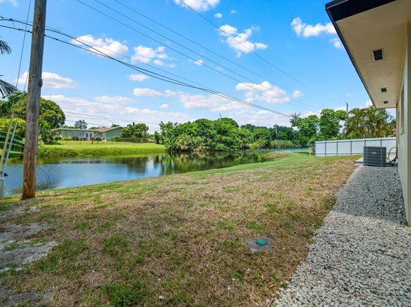 1637 40th Street, West Palm Beach FL 33407