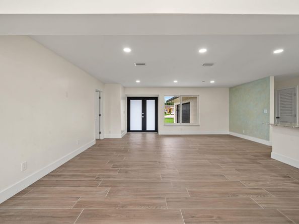 1637 40th Street, West Palm Beach FL 33407
