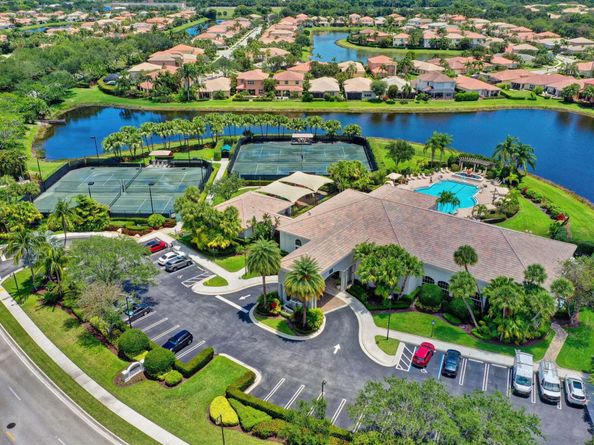 101 Sedona Way, Palm Beach Gardens FL 33418