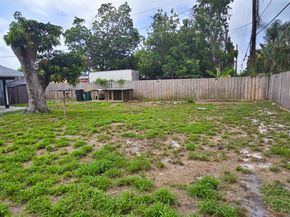 1413 S C Terrace Terrace S, Lake Worth Beach FL 33460