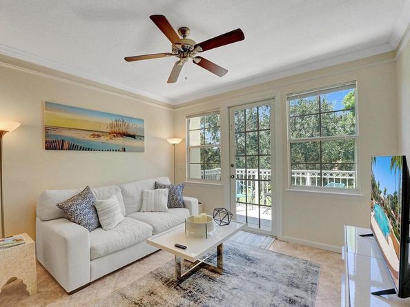 9857 Baywinds Drive 9302, West Palm Beach FL 33411