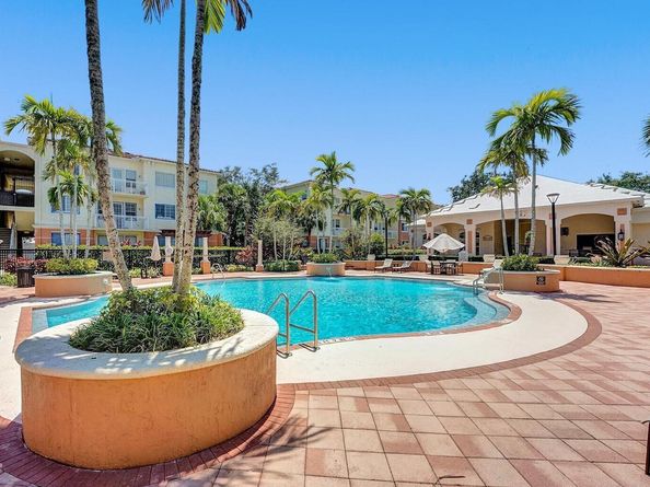 9857 Baywinds Drive 9302, West Palm Beach FL 33411