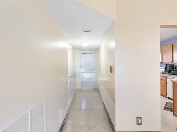 9101 W Sample Road 805, Coral Springs FL 33065