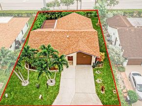 6247 Red Cedar Circle, Greenacres FL 33463