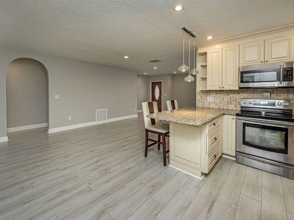 6247 Red Cedar Circle, Greenacres FL 33463