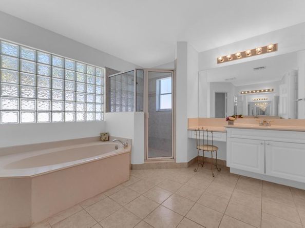 2028 SW 176th Ter, Miramar FL 33029