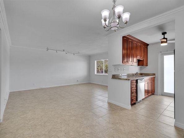 2020 NE 56th St 206, Fort Lauderdale FL 33308