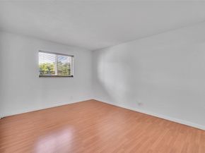 2020 NE 56th St 206, Fort Lauderdale FL 33308