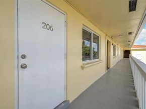 2020 NE 56th St 206, Fort Lauderdale FL 33308