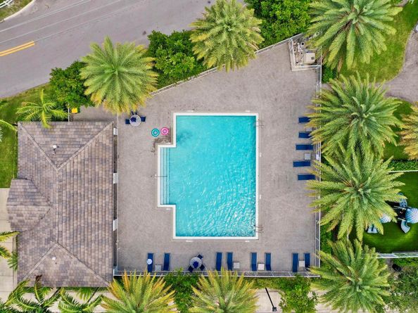 4700 NW 48th Ter, Tamarac FL 33319
