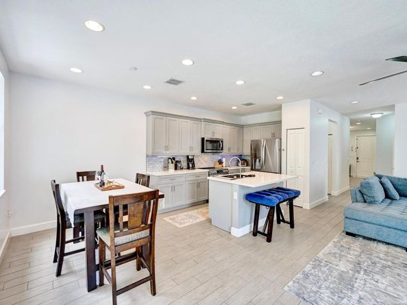 4700 NW 48th Ter, Tamarac FL 33319