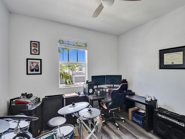 4700 NW 48th Ter, Tamarac FL 33319