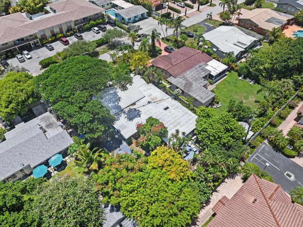 1963 NE 6th St, Deerfield Beach FL 33441
