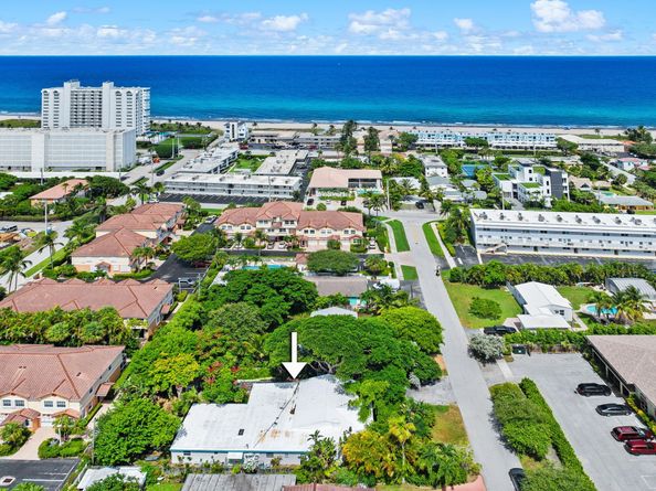 1963 NE 6th St, Deerfield Beach FL 33441