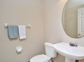 676 W Palm Aire Dr, Pompano Beach FL 33069