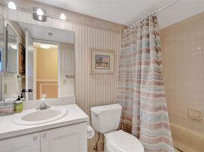 2226 N Cypress Bend Dr 109, Pompano Beach FL 33069