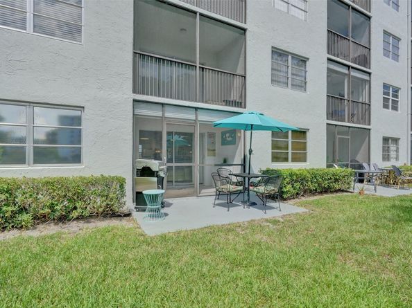 2226 N Cypress Bend Dr 109, Pompano Beach FL 33069