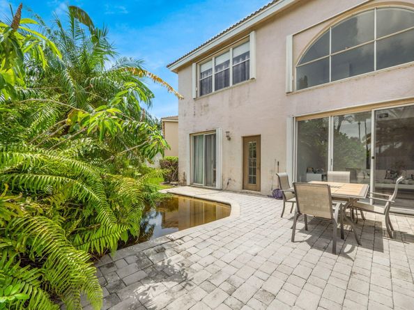 6211 Shadow Tree Lane, Lake Worth FL 33463