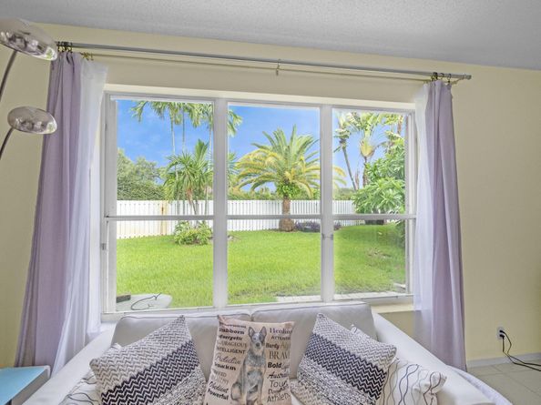 6211 Shadow Tree Lane, Lake Worth FL 33463