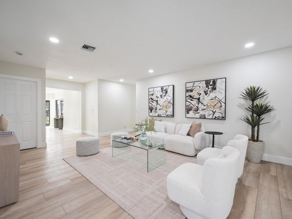 8201 NW 67th Avenue, Tamarac FL 33321